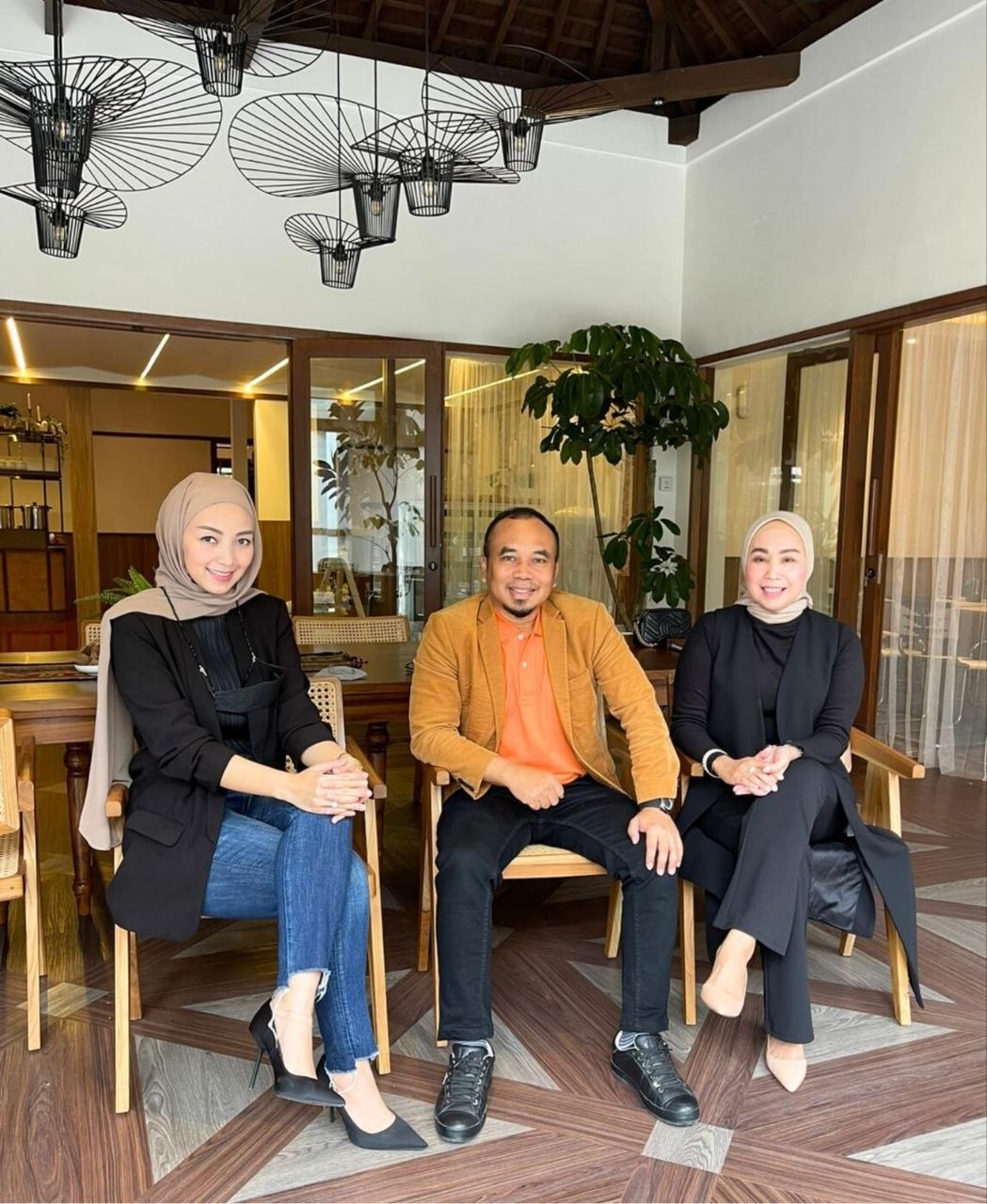 Pendiri dan Kepengurusan Awal KRIEZ